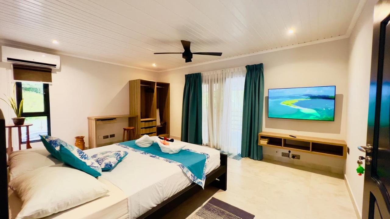 Le Port Guest House Baie Sainte Anne Dış mekan fotoğraf